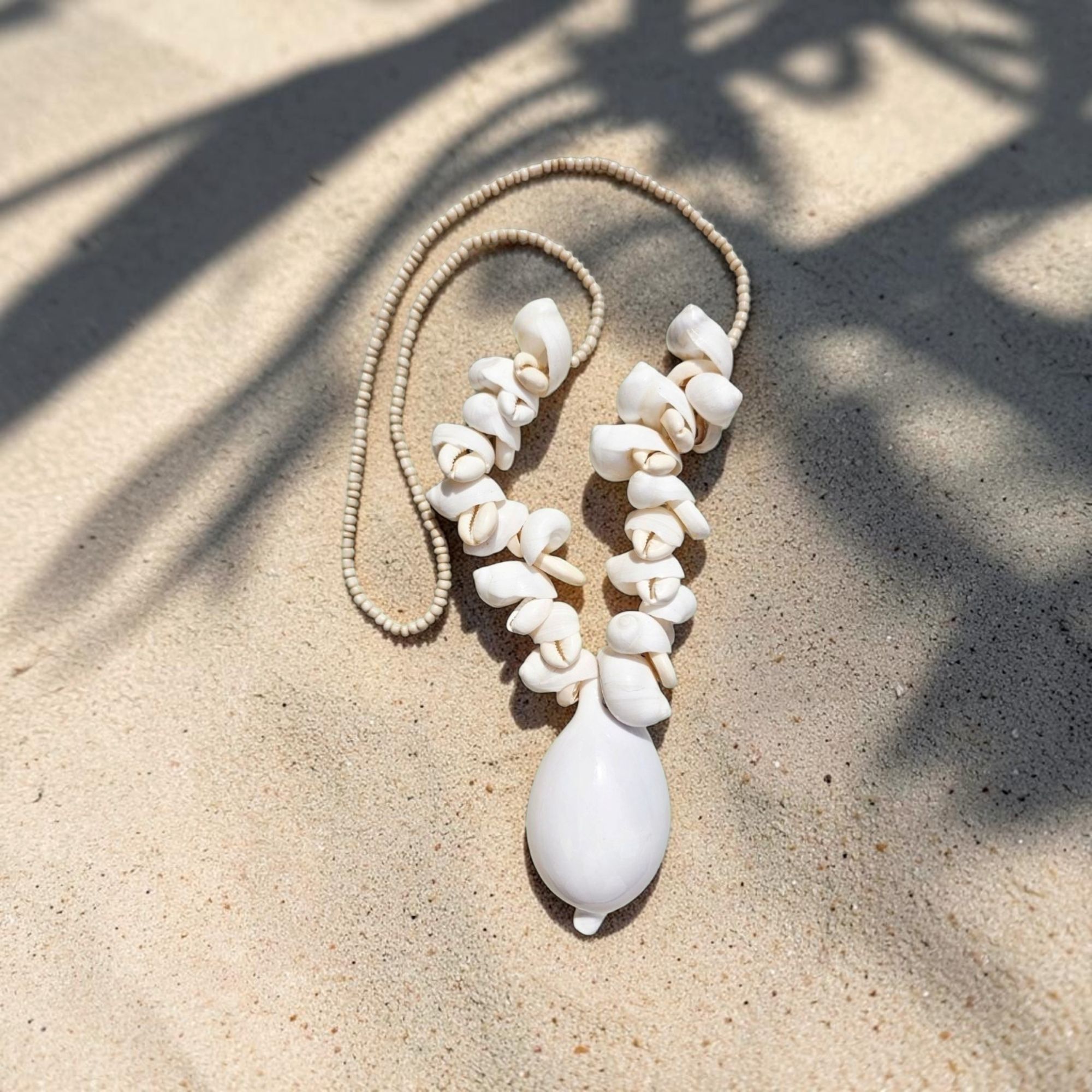 Bora Shell Necklace - Image 3