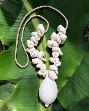 Bora Shell Necklace